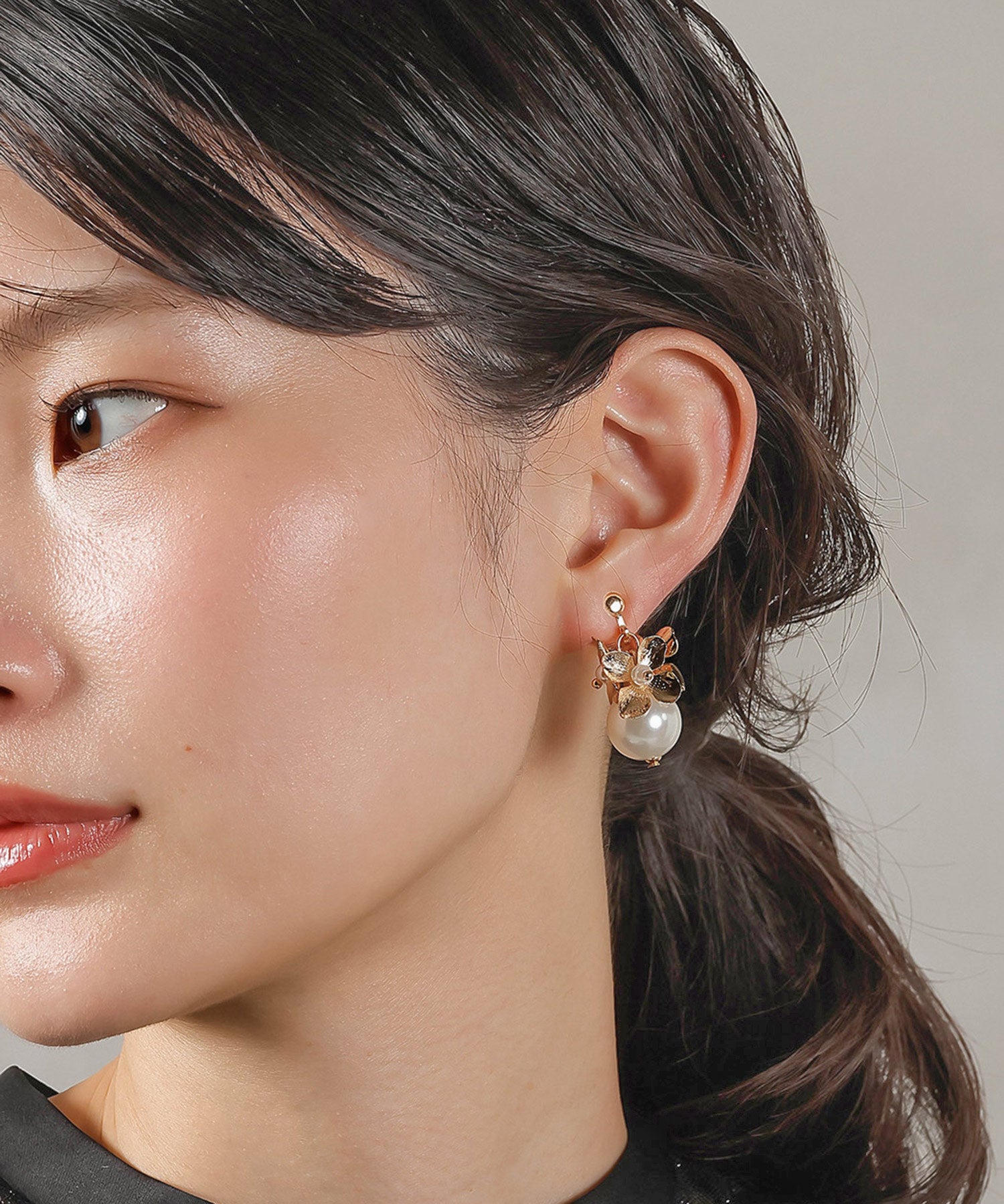 フラワーメタル 大粒パール イヤリング