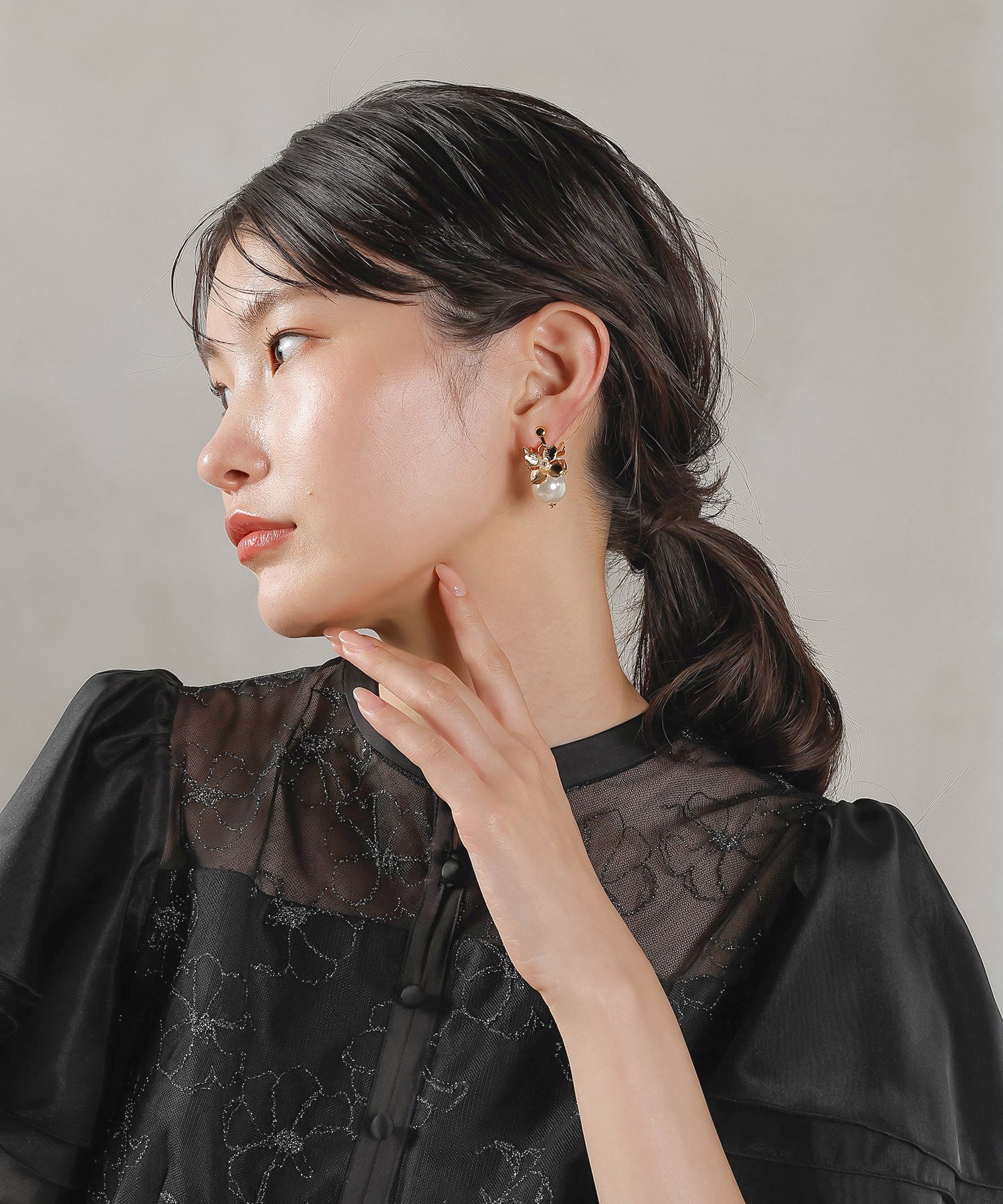 フラワーメタル 大粒パール イヤリング