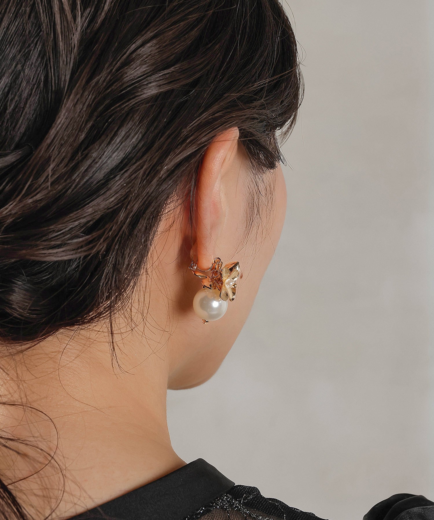 フラワーメタル 大粒パール イヤリング