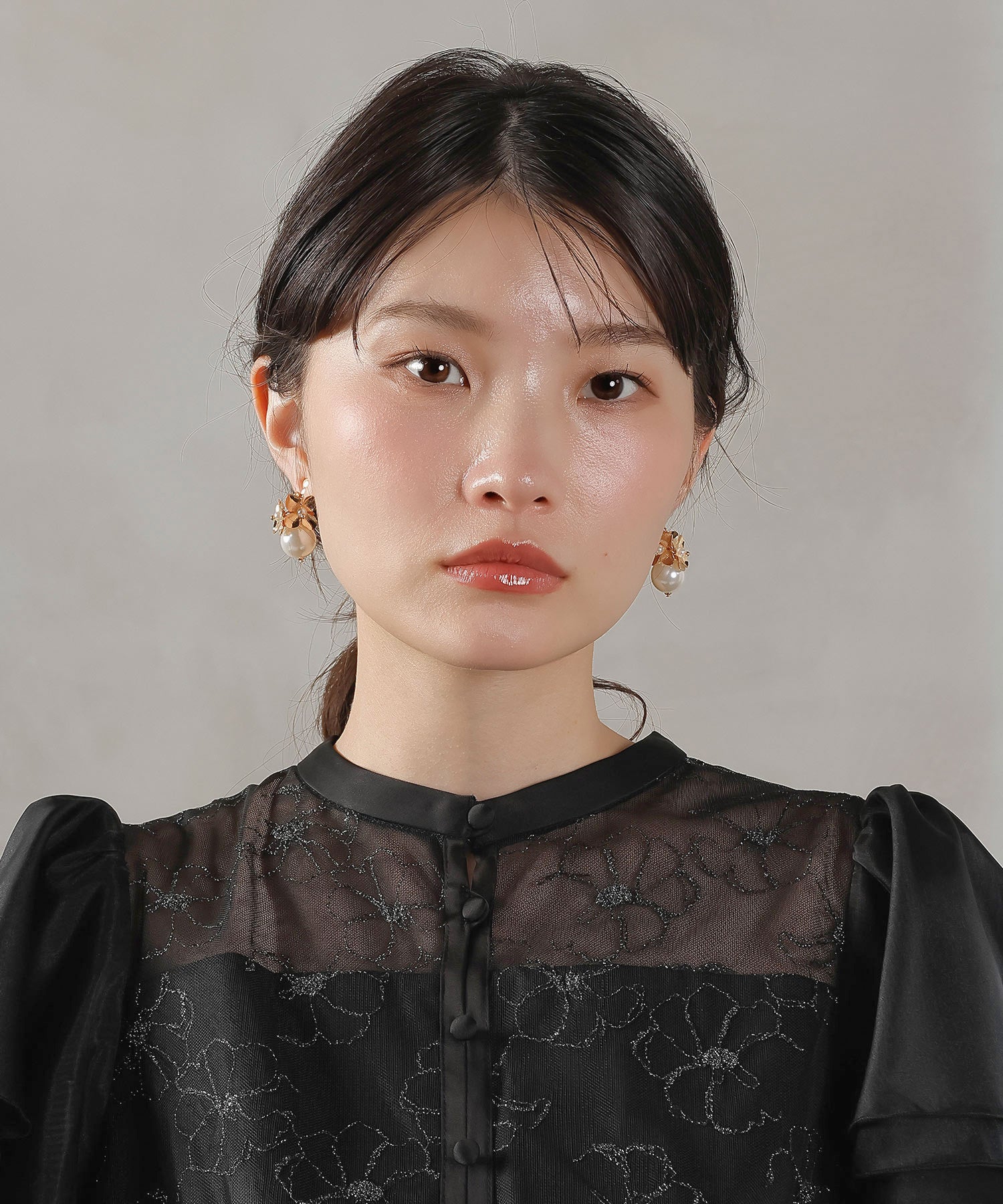 フラワーメタル 大粒パール イヤリング