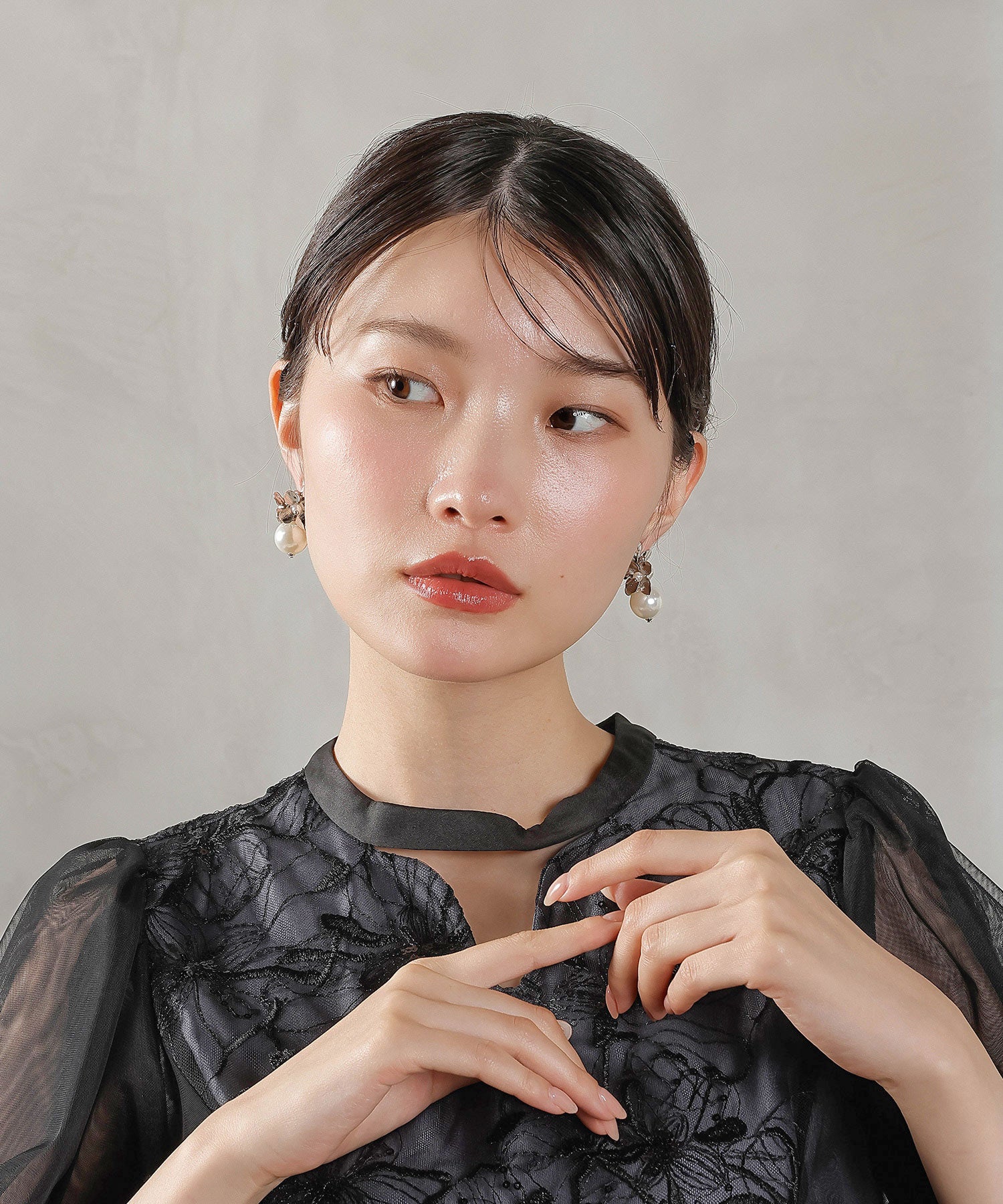 フラワーメタル 大粒パール イヤリング