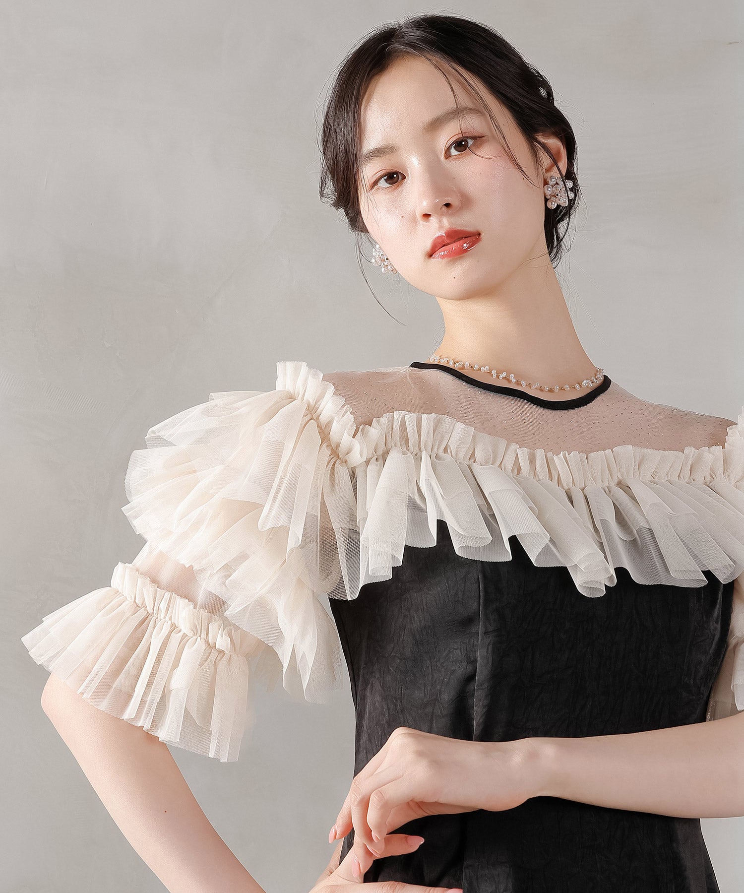 タグ付新品　Kana ラメドットチュール フリル ボリューム袖 ワンピースドレス ラメドットチュール フリル ボリューム袖 ワンピース ドレス