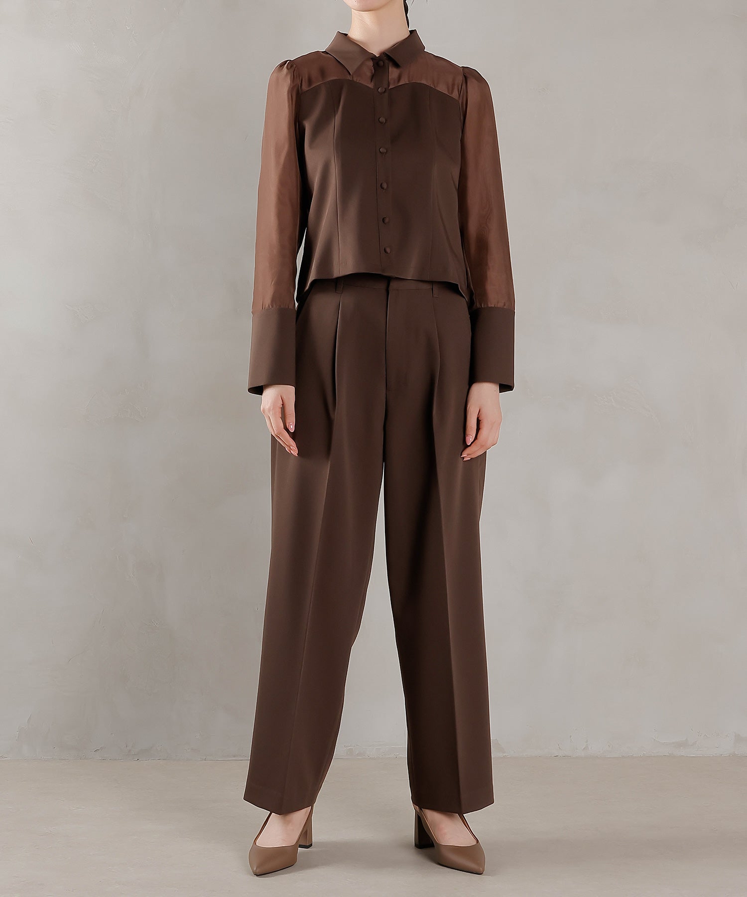 襟付きシャツトップス テーパードパンツドレス セットアップ