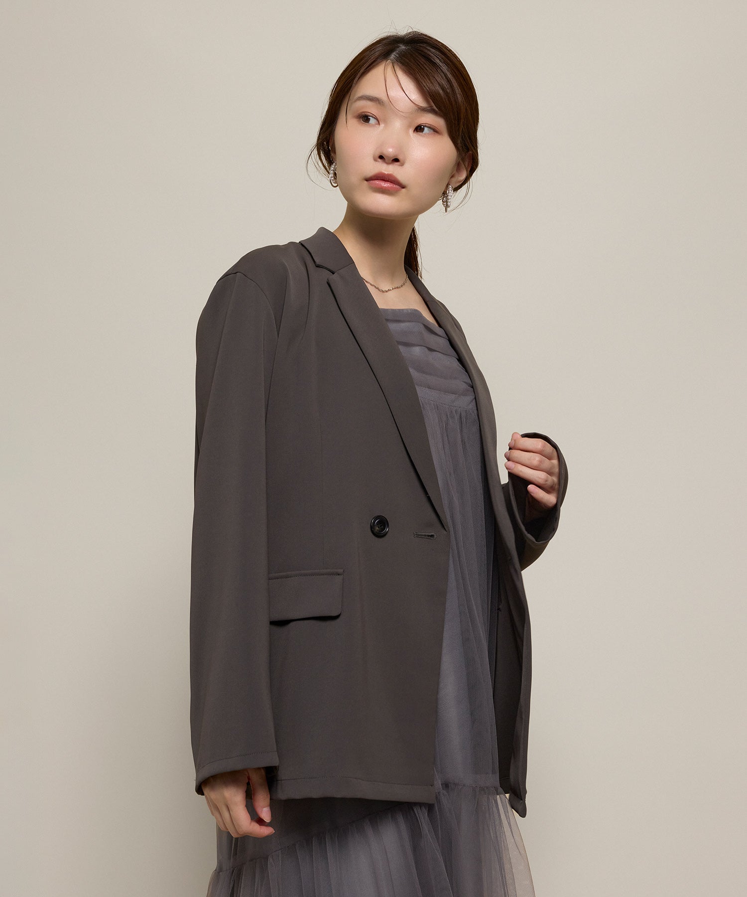 167cm / 着用 M / チャコールグレー
