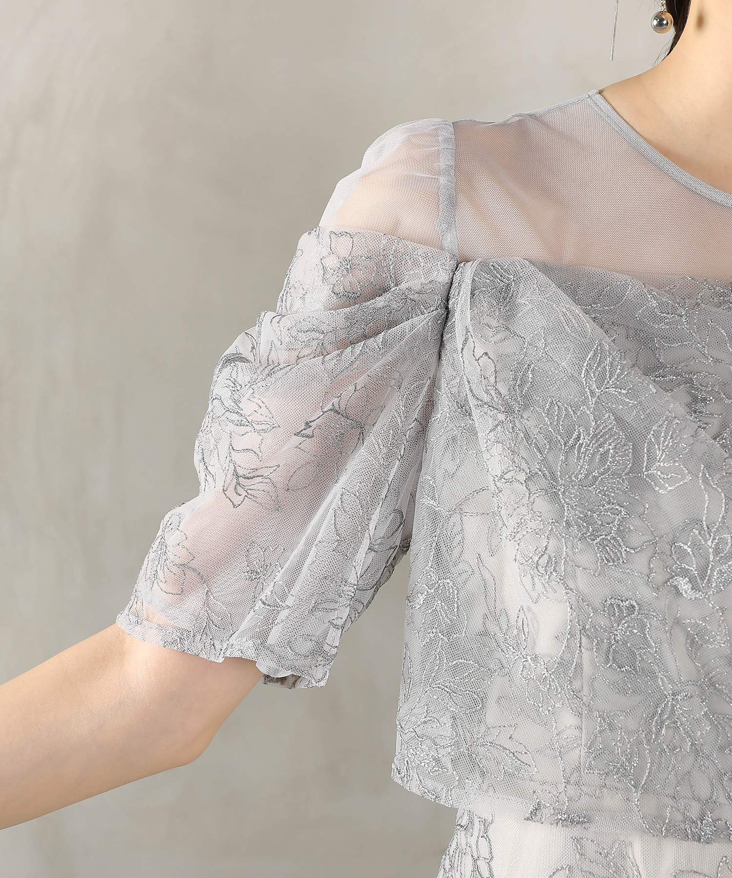 ラメ刺繍花柄オフショル風タックスリーブAラインドレス