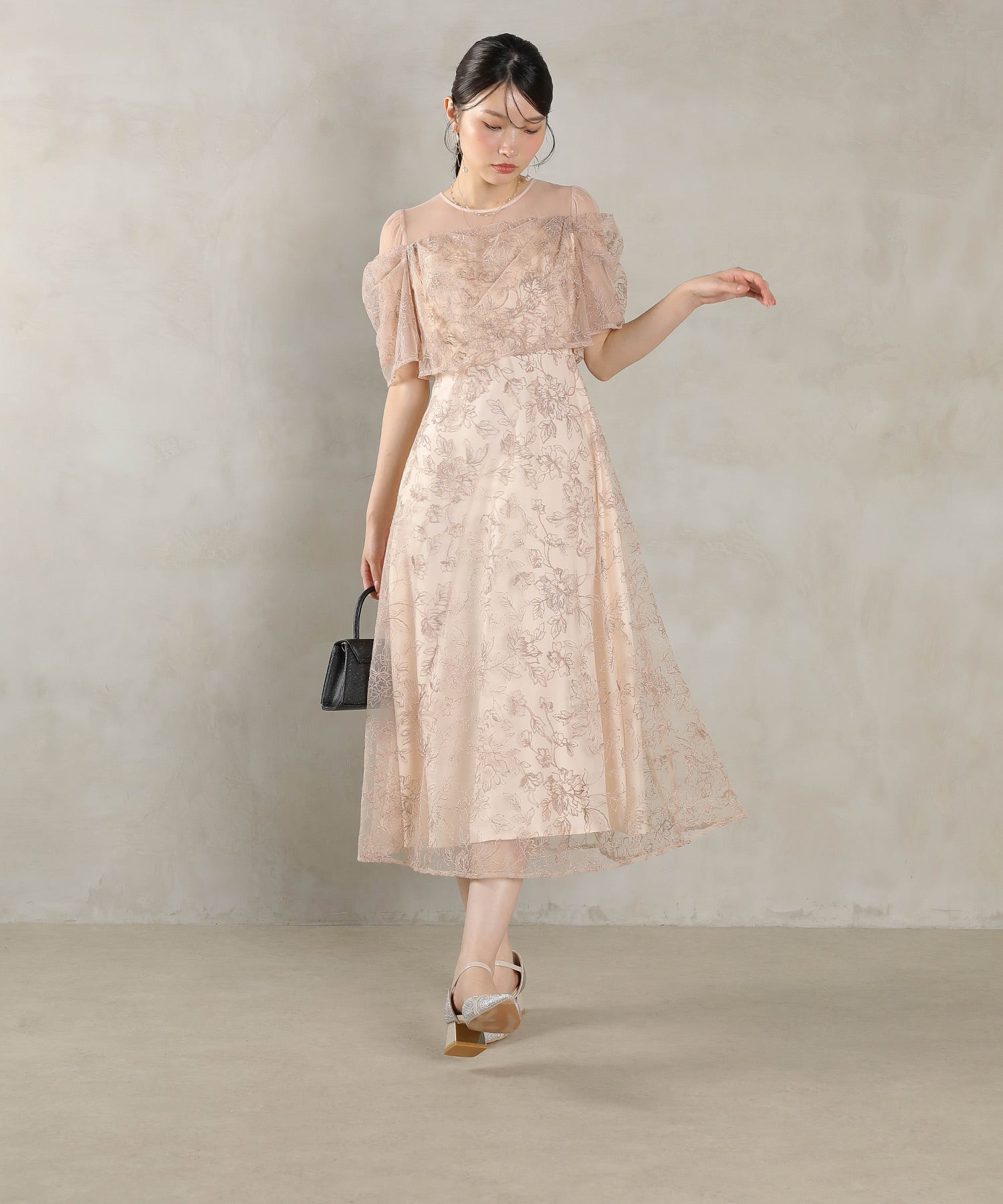 167cm / 着用 M / ピンクベージュ