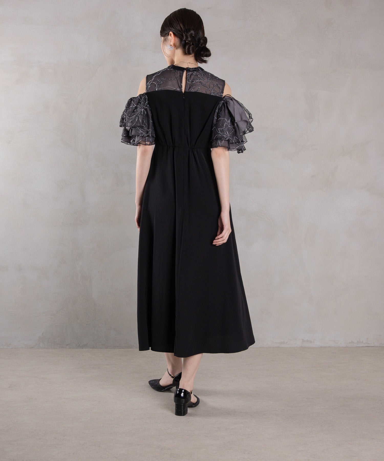 チュールラメ刺繍 オフショル Aラインワンピース ドレス