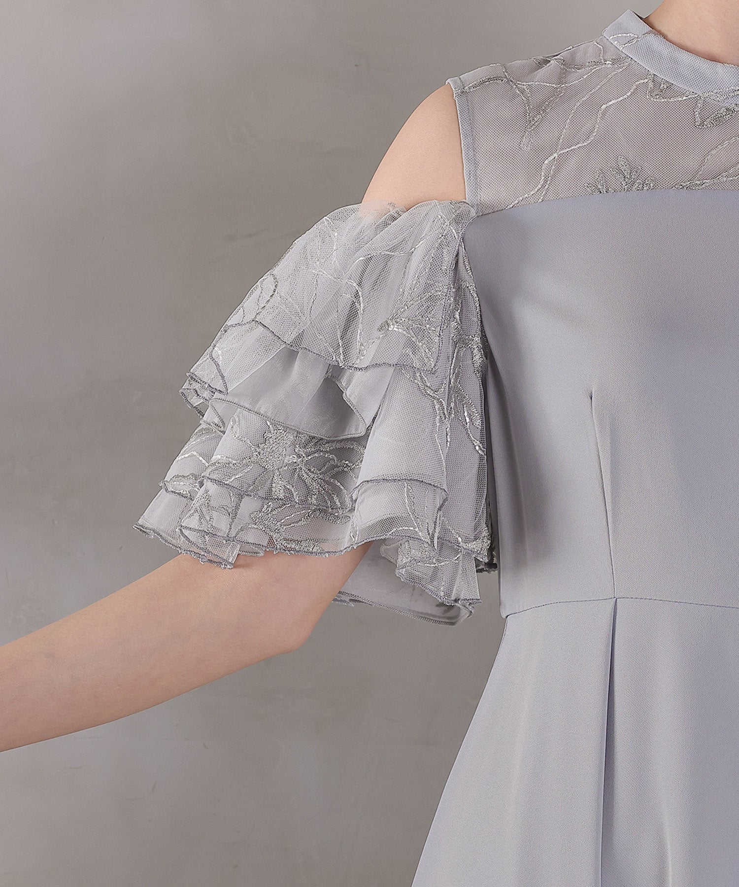 チュールラメ刺繍 オフショル Aラインワンピース ドレス